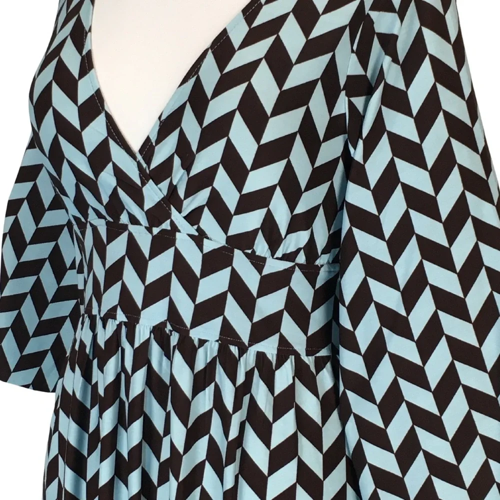 BCBGMaxAzria Blue Brown Chevron Surplice Bell Sleeves Fit n Flare Dress Medium